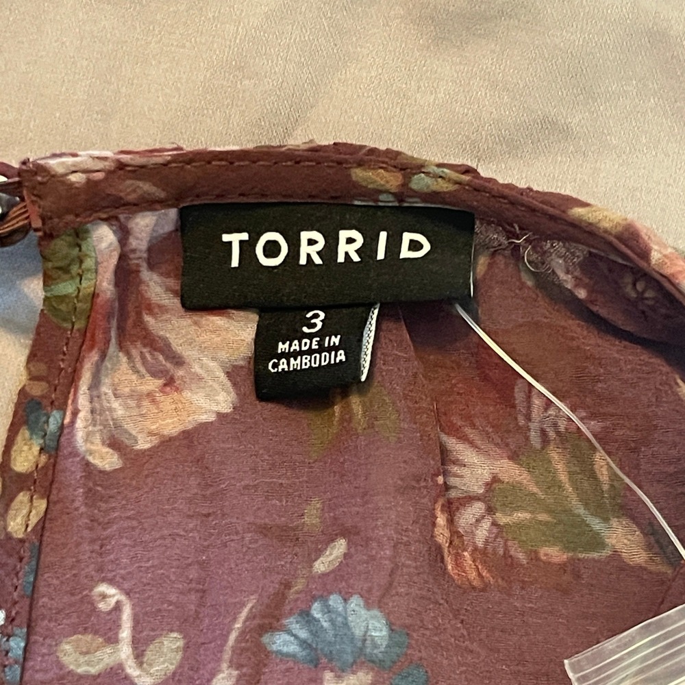 Torrid Chiffon Long Sleeve Crew Neck Ruffle Blouse Sz 3X 22-24 Burgundy‎ Floral - Picture 4 of 12